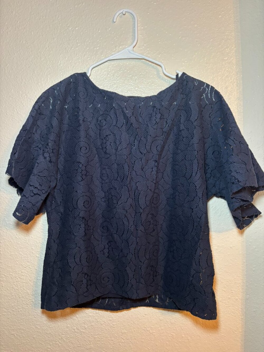 Banana Republic Navy Blue Floral Lace Short Sleeve Top Blouse Women’s Small S